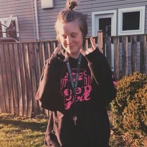 Meet your Posher, Krystal